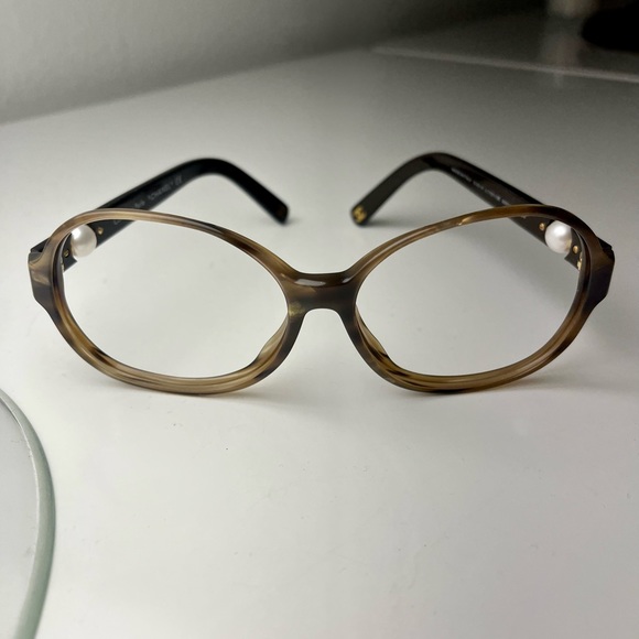 CHANEL Oversized Pearl Sunglass Frames - Picture 8 of 10